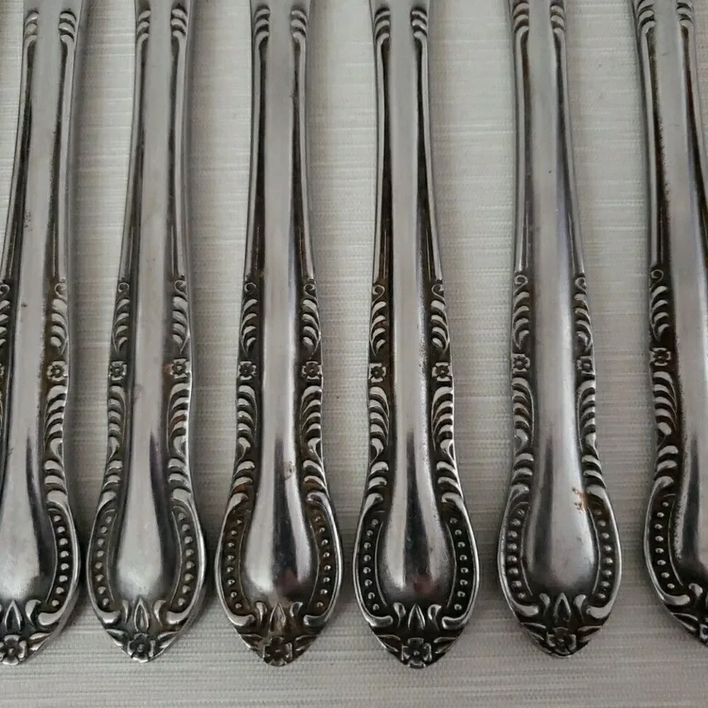 Columbia Stainless Dinner Knives Beaded Floral 8.5